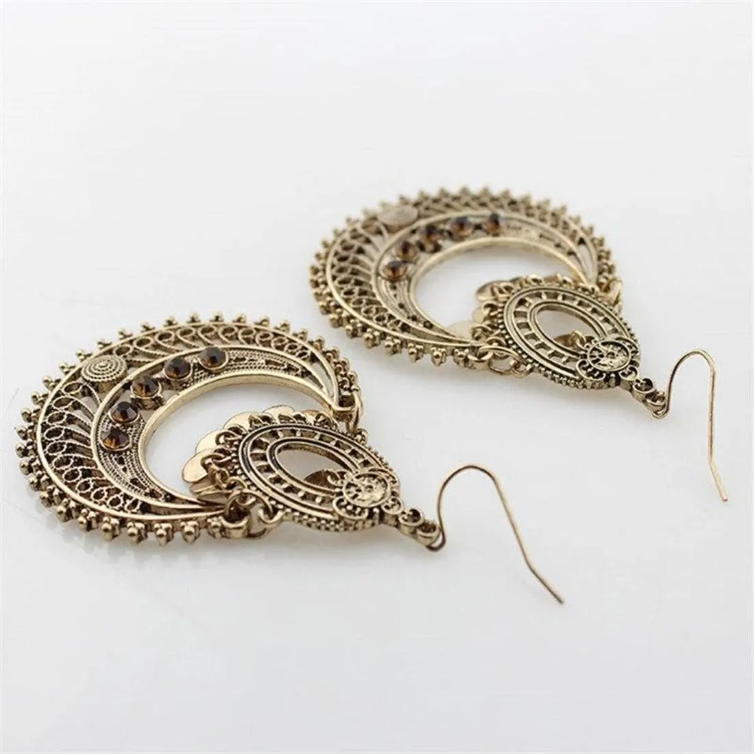 Vintage Hollowed Metal Classical Fashion Earring